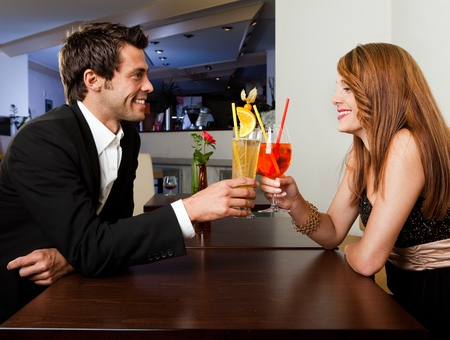What to Expect at the First Meeting With Your Dates Friends?
