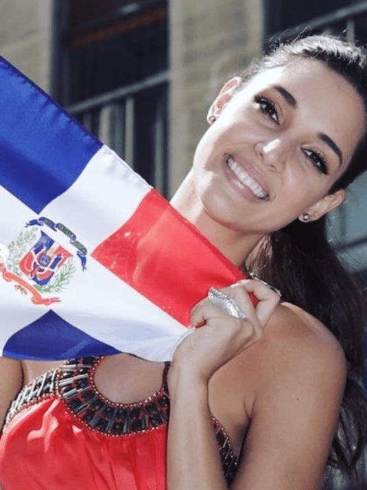 Amelia Vega