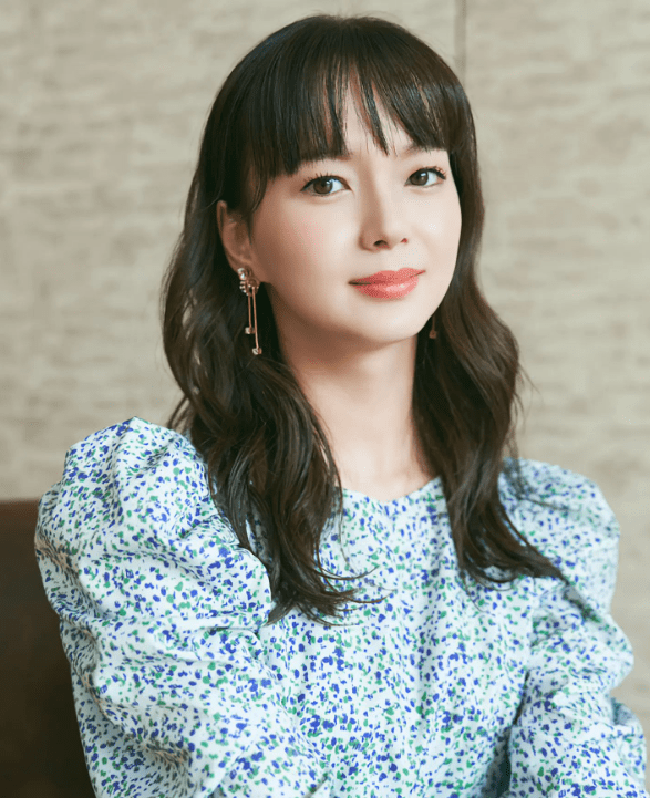 Mikako Tabe