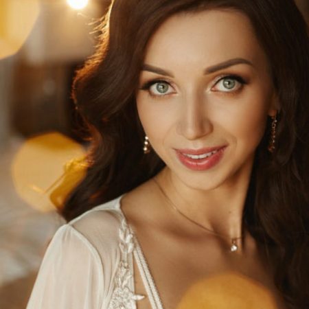 Beautiful Ukrainian Women: Why Are They So Popular?