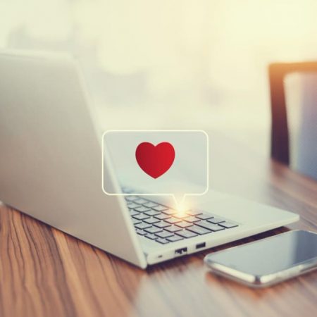 European Dating Sites – Feel Free to Chat Singles Despite Distance 