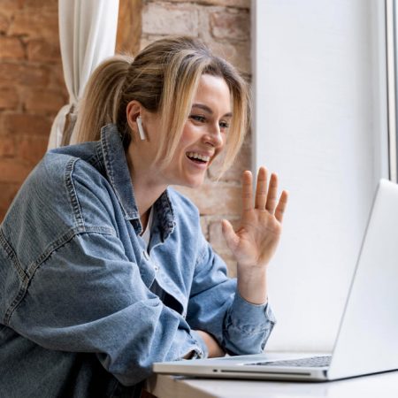 Long Distance Relationship Activities Online: Have Fun Together